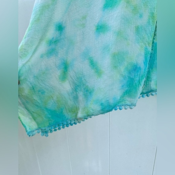 Steve Madden Coverup Tie-Dye Cover up. - Picture 5 of 11